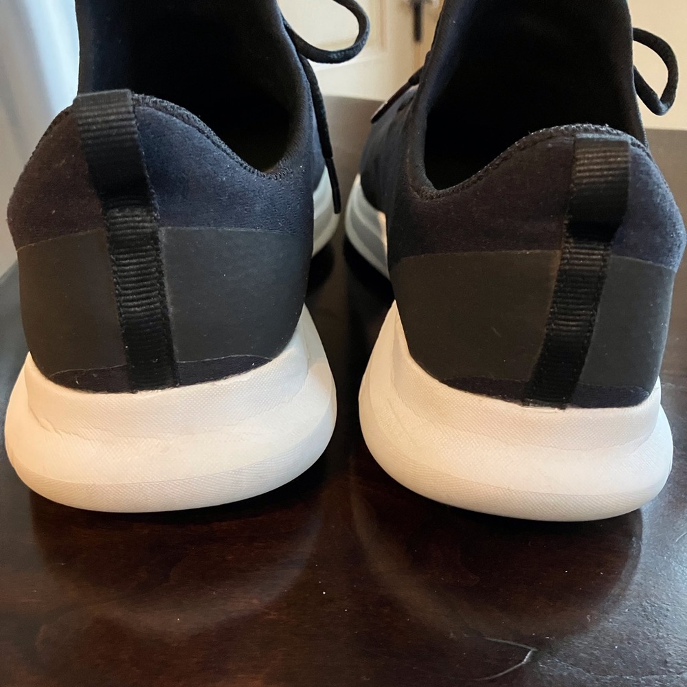Skechers Women’s Sneakers GoRun Mojo size 8.5 comfy slip-ons - Picture 5 of 11